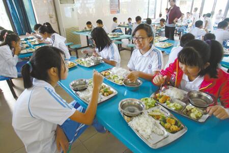校园食堂不能再对外承包